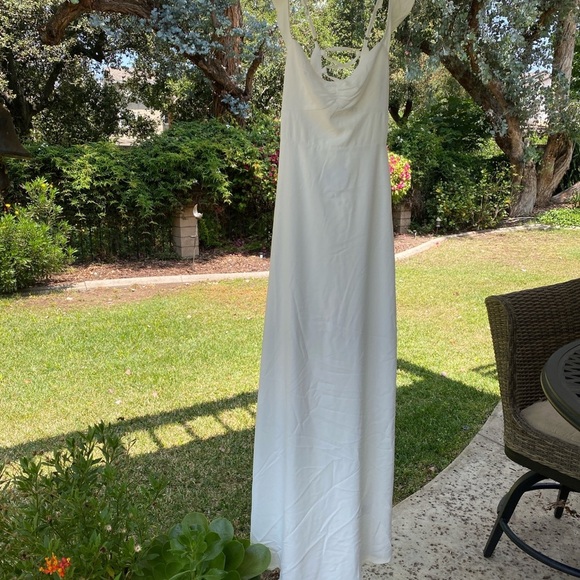 Princess Polly White Sleeveless Sweetheart Maxi Gown - Picture 4 of 7